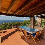 Villa Li Junchi *