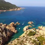 Villa Li Junchi *
