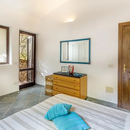 Li Junchi Villa Costa Paradiso