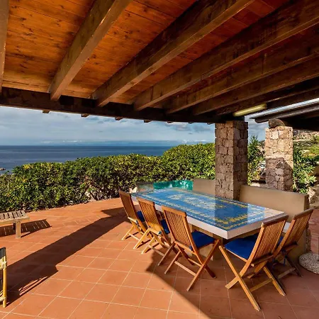 Villa Li Junchi *