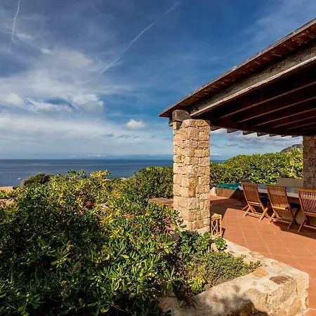 Villa Li Junchi *